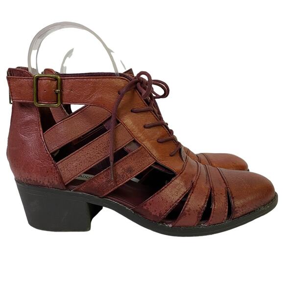 Steve Madden Red Strappy Buckle Leather Bootie Size 7.5 - Picture 1 of 11